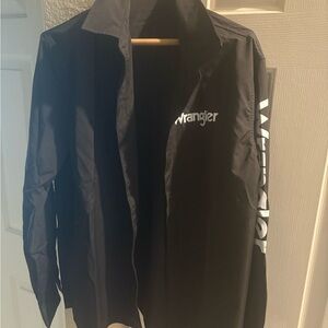 Wrangler Black Lightweight Shirt Jacket Sleek Design